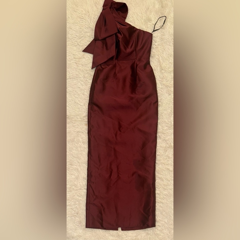 NEW Alfred Sung Bow Detail One-Shoulder Satin Twill Column Gown Sz 12 Cabernet - Picture 3 of 7